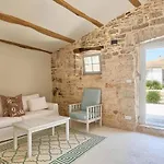 Charlotte For 14 Persons With 73m2 Pool In Istria - Daily Housekeeping & Breakfast Service * Radovani